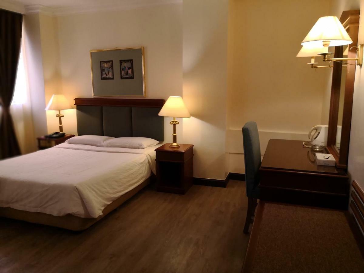 The Executive Hotel Lahad Datu Exterior foto