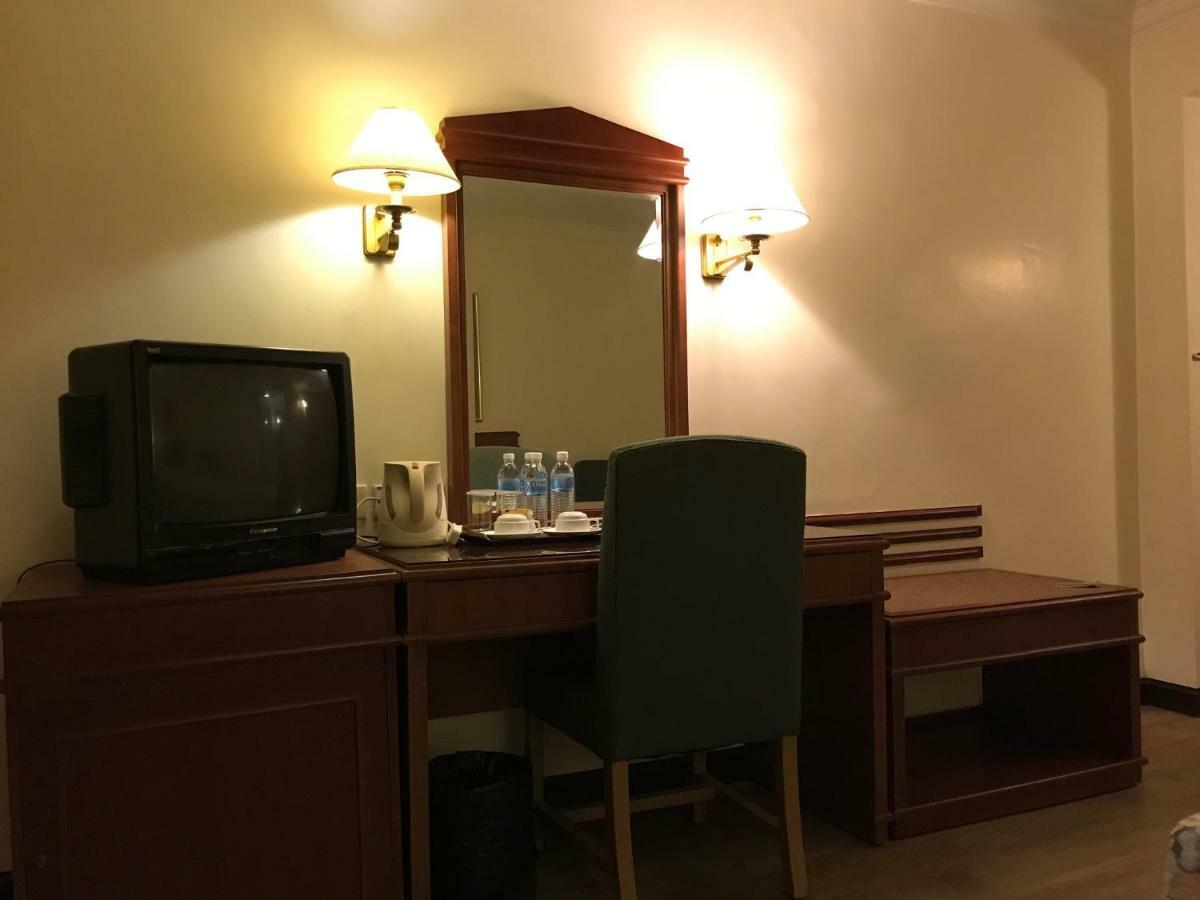 The Executive Hotel Lahad Datu Exterior foto