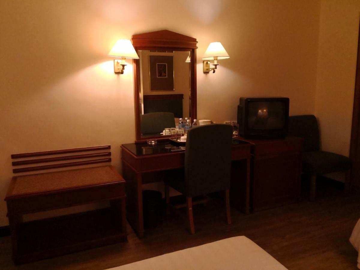 The Executive Hotel Lahad Datu Exterior foto